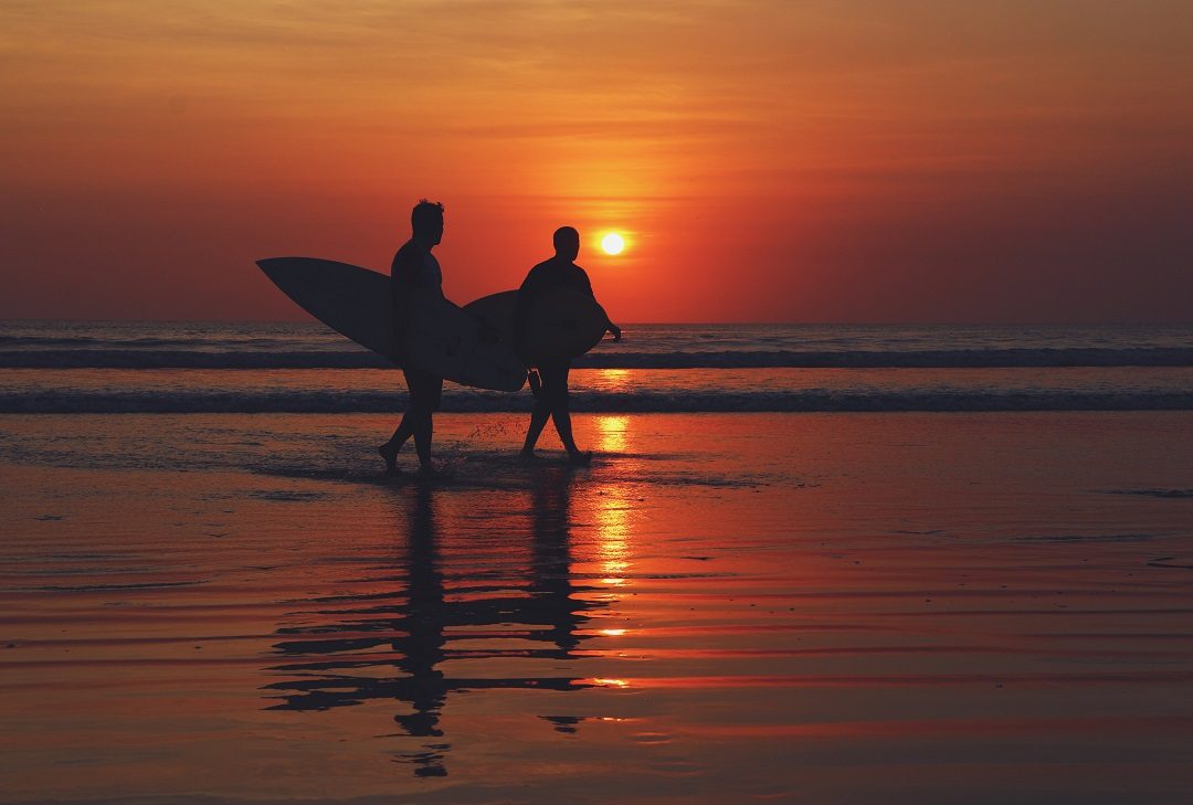 Tempat Terbaik Menikmati Sunset di Bali, Senja di Ujung Pulau