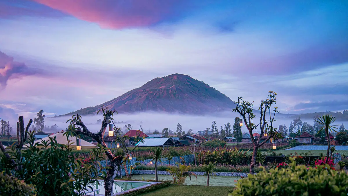 Naik Sepeda Menembus Kabut, Menjelajahi Kintamani dengan Cara Berbeda